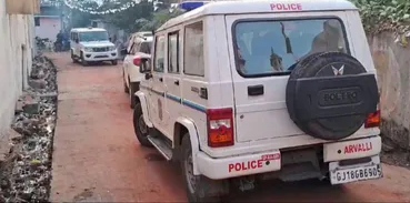 નકલી પોલીસ કર્મી ઝડપાયો, રોકડ અને મોબાઈલની ચલાવતો હતો લૂંટ