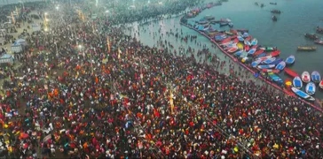 Maha kumbh 2025 : પહેલા દિવસે ભક્તોનું ઘોડાપૂર, 60 લાખ શ્રદ્ધાળુઓ
