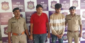 VADODARA : નશામાં ધૂત નબીરાની કારના અકસ્માત મામલે ત્રણ ફરિયાદ નોંધાઇ VADODARA : નશામાં ધૂત નબીરાની કારના અકસ્માત મામલે ત્રણ ફરિયાદ નોંધાઇ