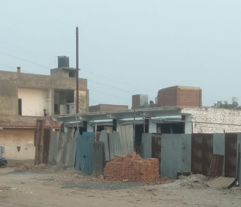 વણઝારી તળાવ ની જમીન પર કબજો કરનાર તત્વો વિરુદ્ધ કાર્યવાહી કોણ કરશે.?